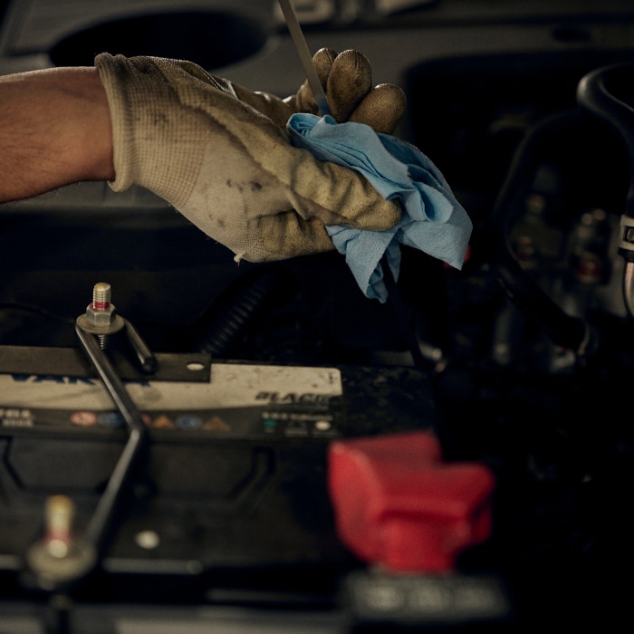 車検・一般整備 Vehicle Inspection / Maintenance